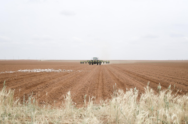 Farm tractor